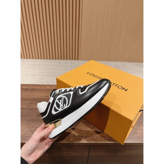 LV SNEAKERS