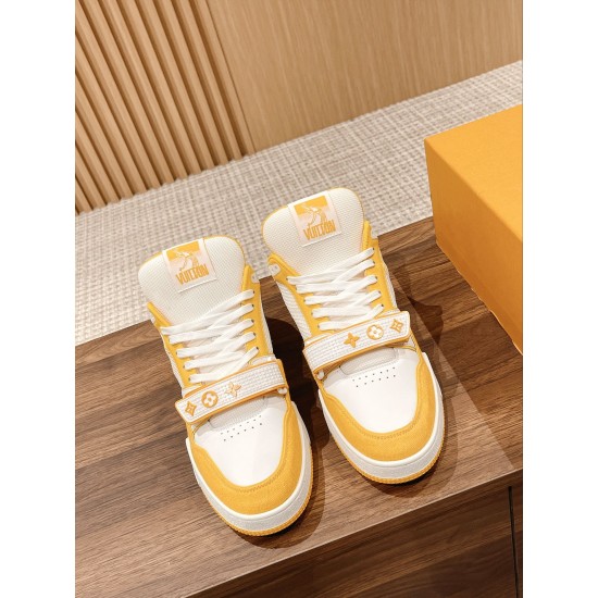 LV SNEAKERS