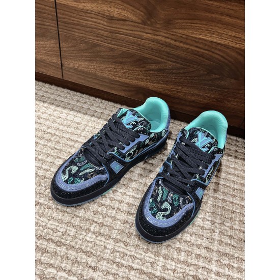 LV SNEAKERS