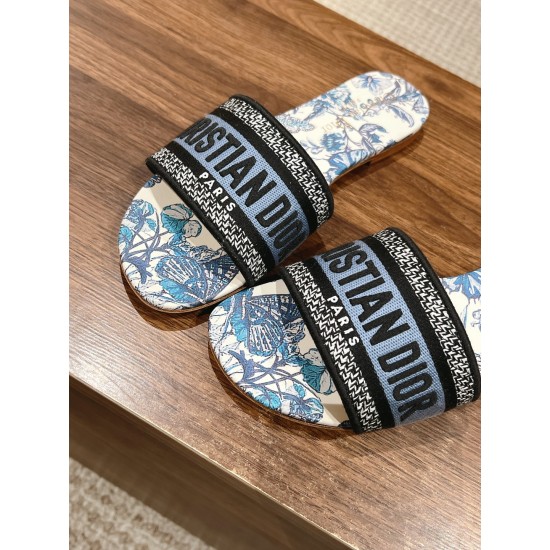 slippers slippers