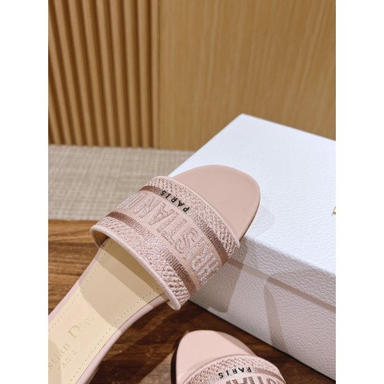slippers slippers