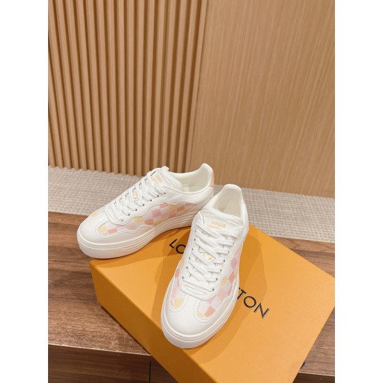LV SNEAKERS