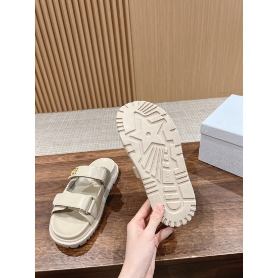 slippers slippers