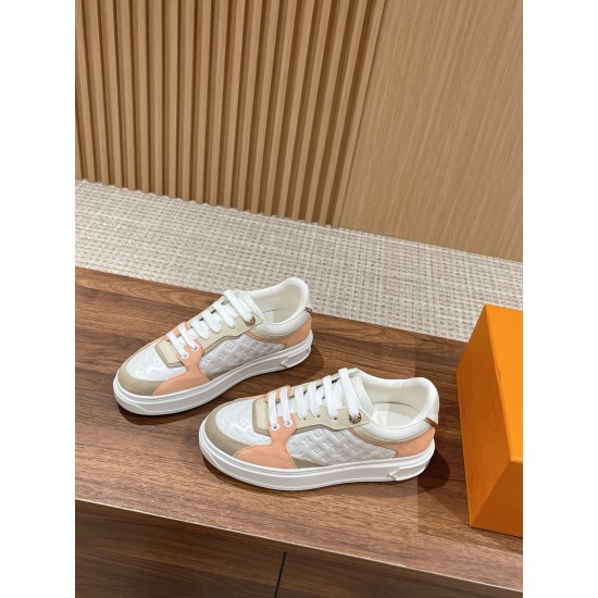LV SNEAKERS