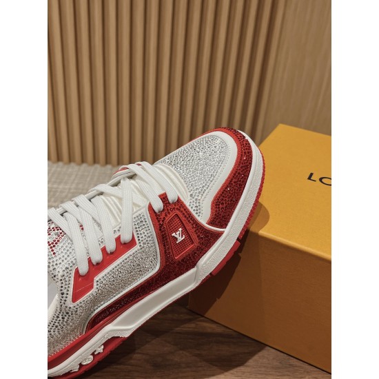 LV SNEAKERS