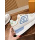 LV SNEAKERS