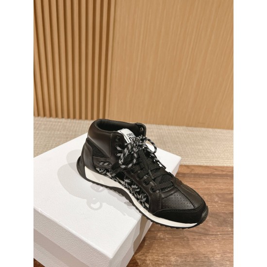 sneakers sneakers