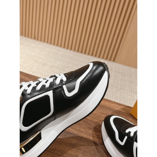 LV SNEAKERS