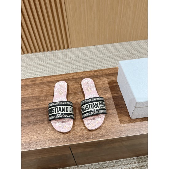 slippers 
