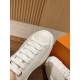 LV SNEAKERS
