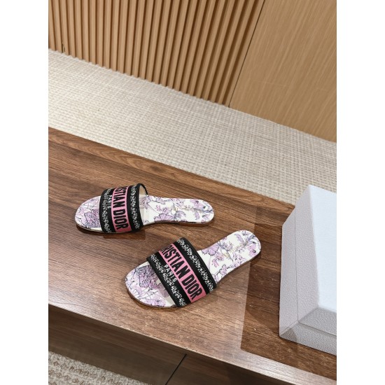 slippers slippers