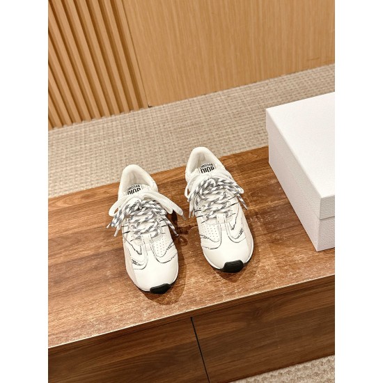sneakers sneakers