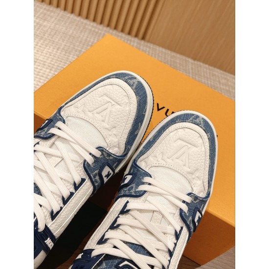 LV SNEAKERS