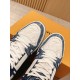 LV SNEAKERS