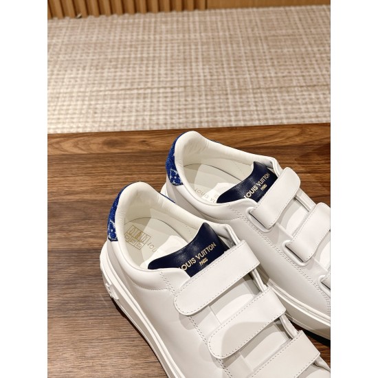 LV SNEAKERS