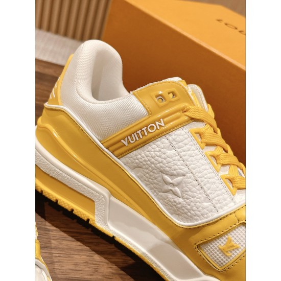 LV SNEAKERS