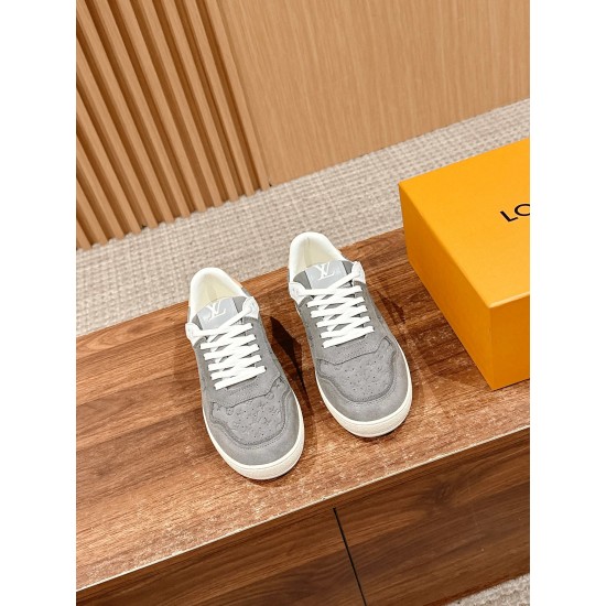LV SNEAKERS