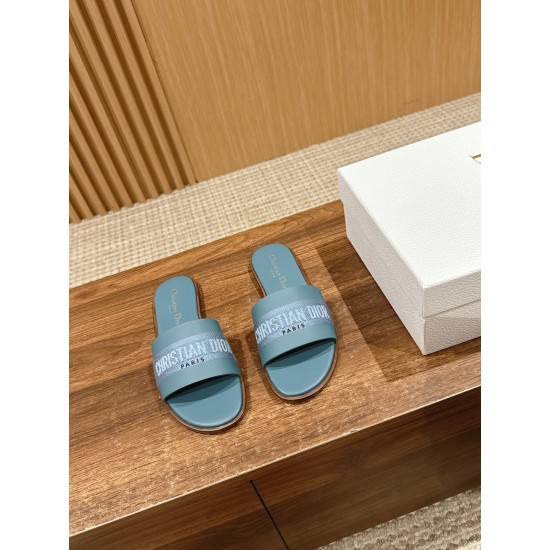 slippers slippers