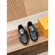 LV SNEAKERS