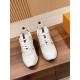 LV SNEAKERS