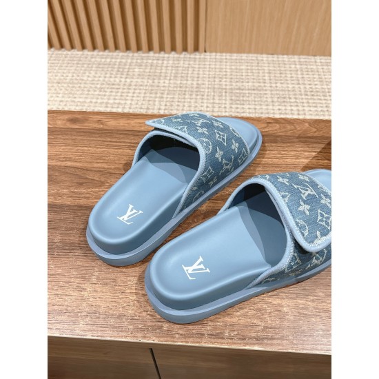 LV SLIPPERS