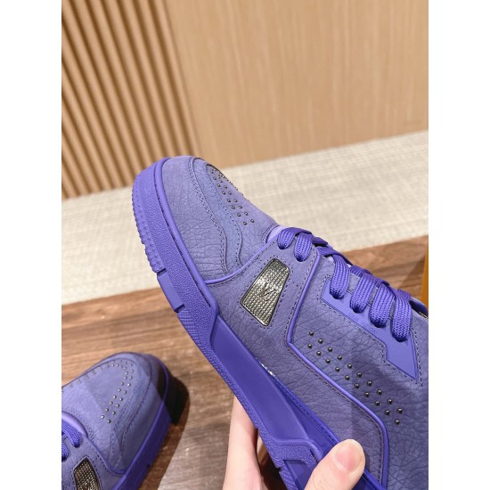 LV SNEAKERS