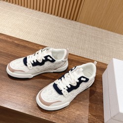 one Sneakers