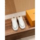 LV SNEAKERS