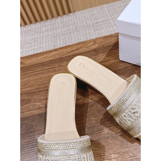 slippers slippers