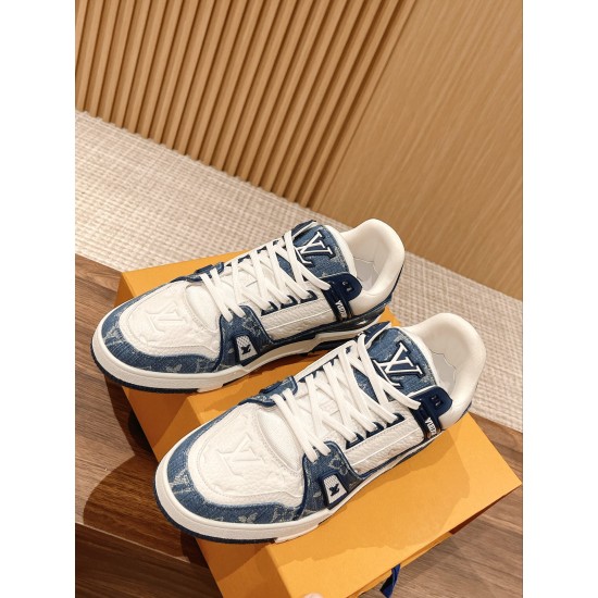 LV SNEAKERS