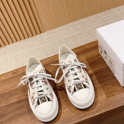 Embroidered Canvas Shoes