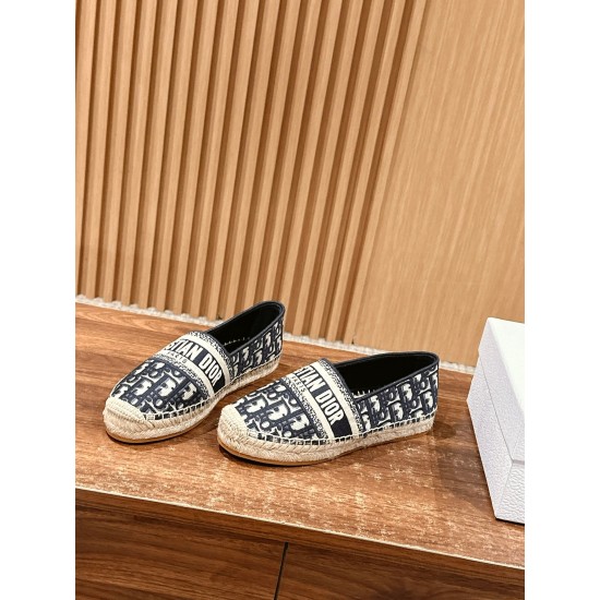 slippers slippers