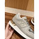 LV SNEAKERS