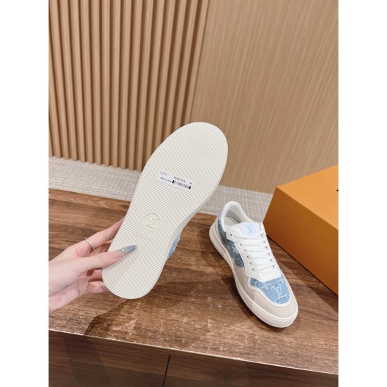 LV SNEAKERS