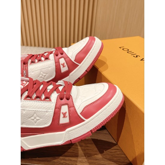 LV SNEAKERS