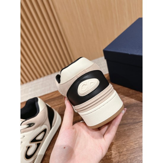 B57 Sneakers B57 Sneakers