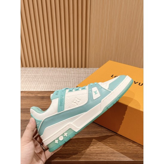LV SNEAKERS