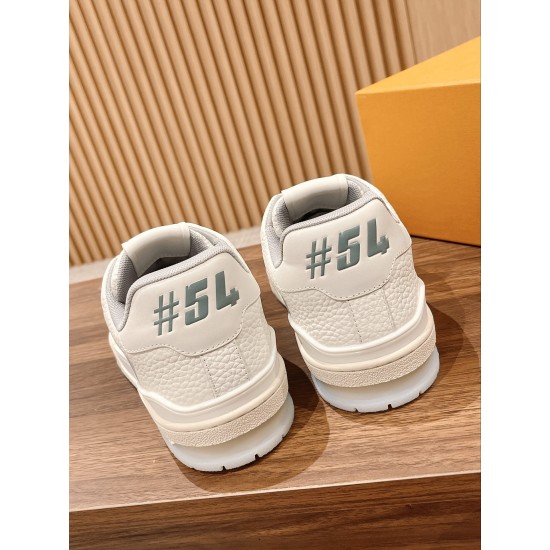 LV SNEAKERS
