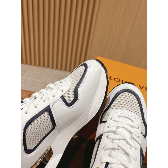 LV SNEAKERS