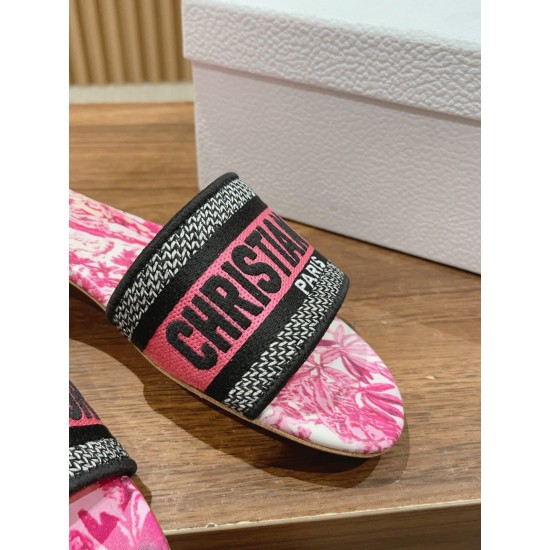 slippers slippers