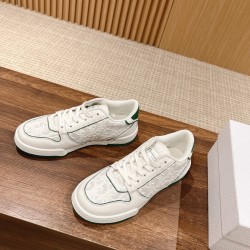 one Sneakers