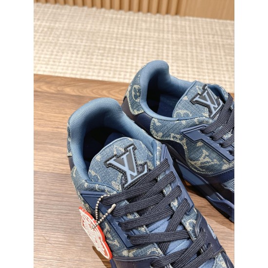 LV SNEAKERS