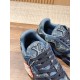 LV SNEAKERS