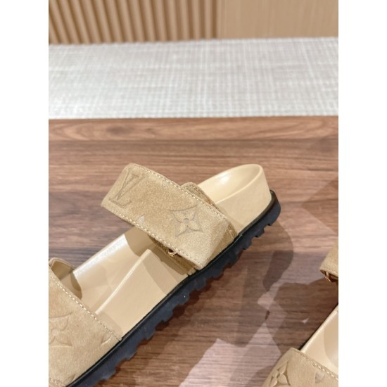 LV SLIPPERS