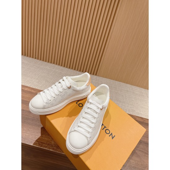 LV SNEAKERS