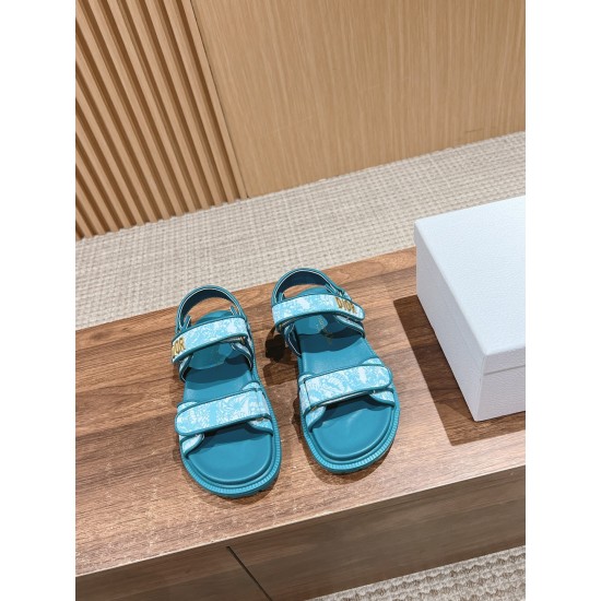 slippers slippers