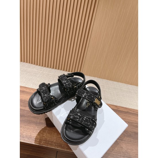 slippers slippers