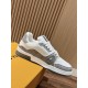 LV SNEAKERS