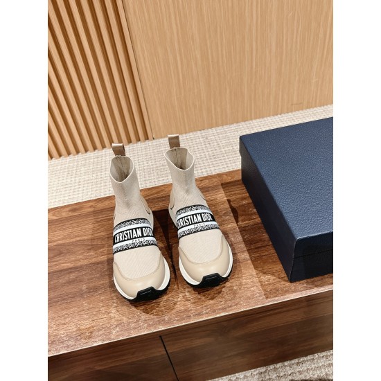 sock shoes