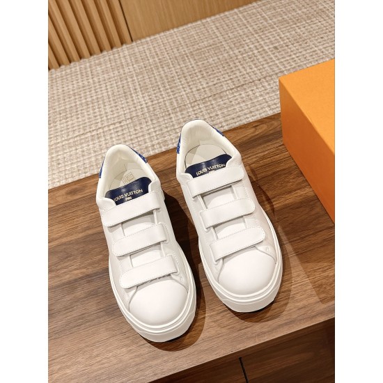 LV SNEAKERS